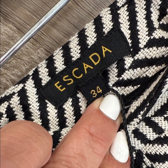 Black and White Chevron Pants - Picture 2 of 3